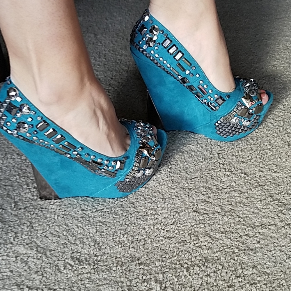 Wild pair wedges